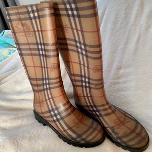Burberry Rain/snow boots